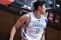 球速中国官网 - 里程碑夜瓦伦西亚防线松动，CBA常规赛转会期刷纪录，气氛紧张，训练强度明显提升